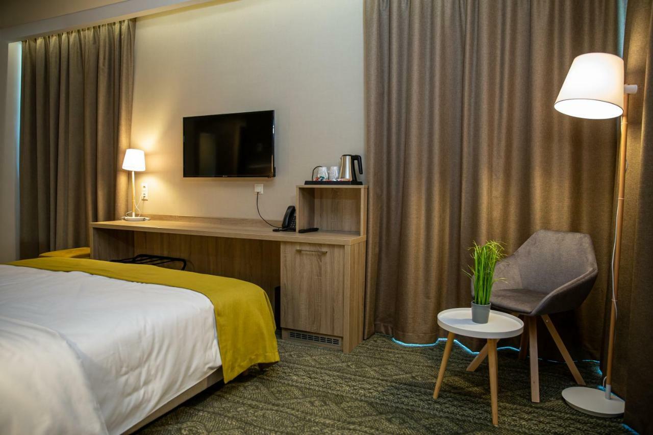 Lignum Hotel Miskolc Bagian luar foto